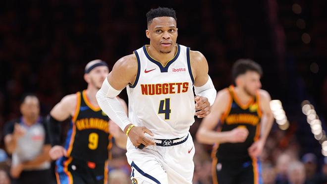 她怀疑自己 她怀疑自己